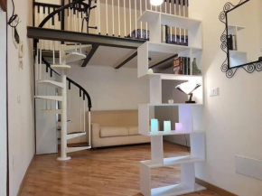 Apple 3/4 Loft